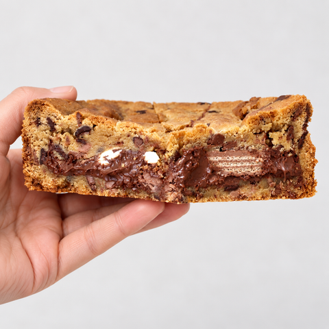 KitKat Cookie Pie